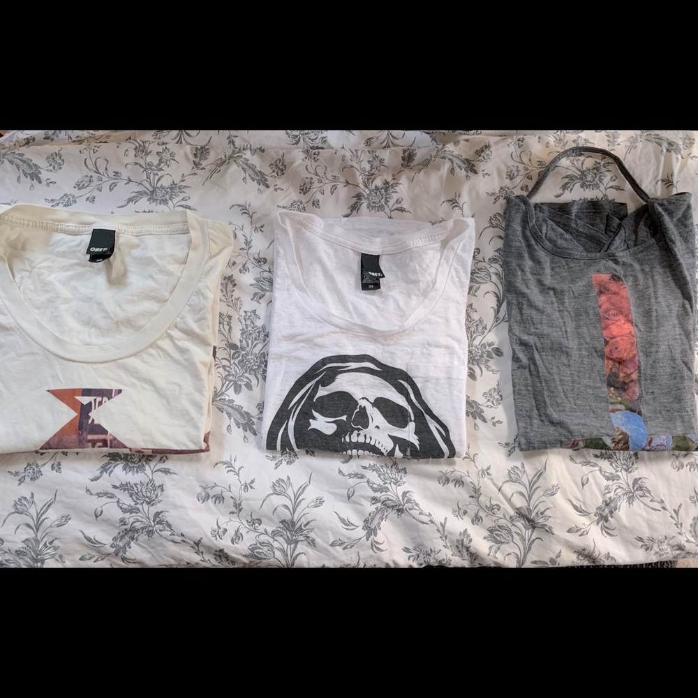Bundle of 3 EUC size XS Obey T-Shirts